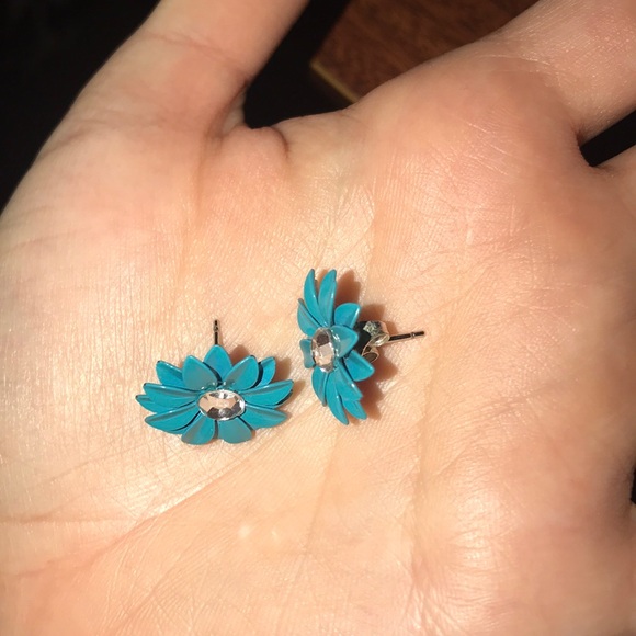 Blue flower earrings - Picture 2 of 2